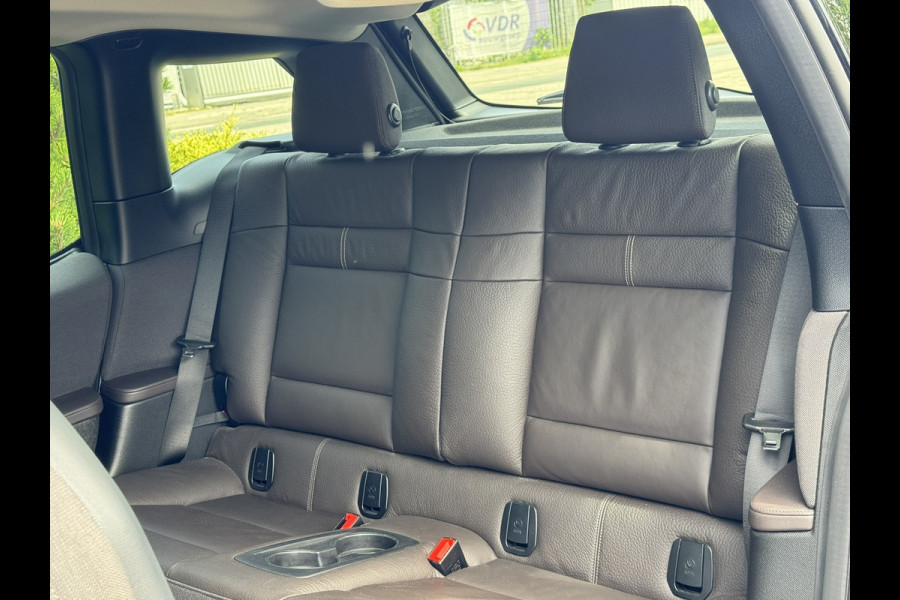 BMW i3 S 120Ah 42 kWh RoadStyle Edition | Pano, Leder, Navi, Camera, Stoelverw., Cruise | NAP | Dealeronderhouden |