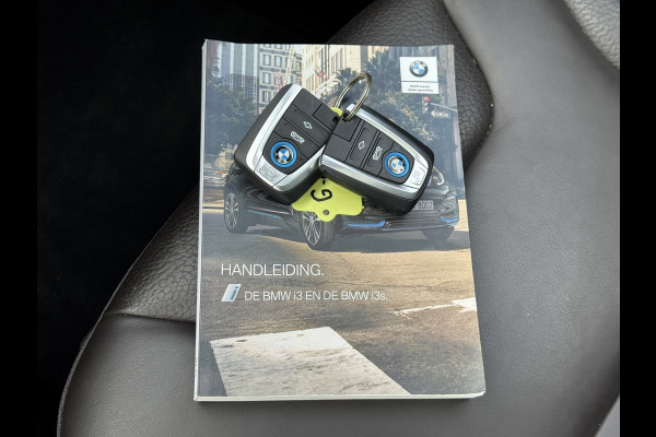 BMW i3 S 120Ah 42 kWh RoadStyle Edition | Pano, Leder, Navi, Camera, Stoelverw., Cruise | NAP | Dealeronderhouden |