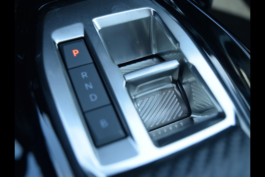 Peugeot e-208 EV Allure 51 kWh | WARMTEPOMP | NAVIGATION PACK | VISION PACK | DRIVE ASSIST PLUS PACK | ACTIEPRIJS!