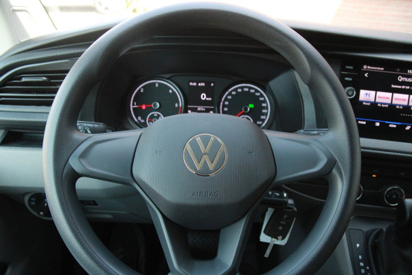 Volkswagen Transporter 2.0 TDI L2H1 Automaat 150PK / Camera / App connect / Navi