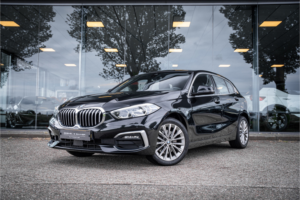 BMW 1-serie 118i Business Edition Plus ** Automaat ** Leder ** Carplay ** Stoelverwarming Alarm klasse 3 ** NL auto ** NAP!!