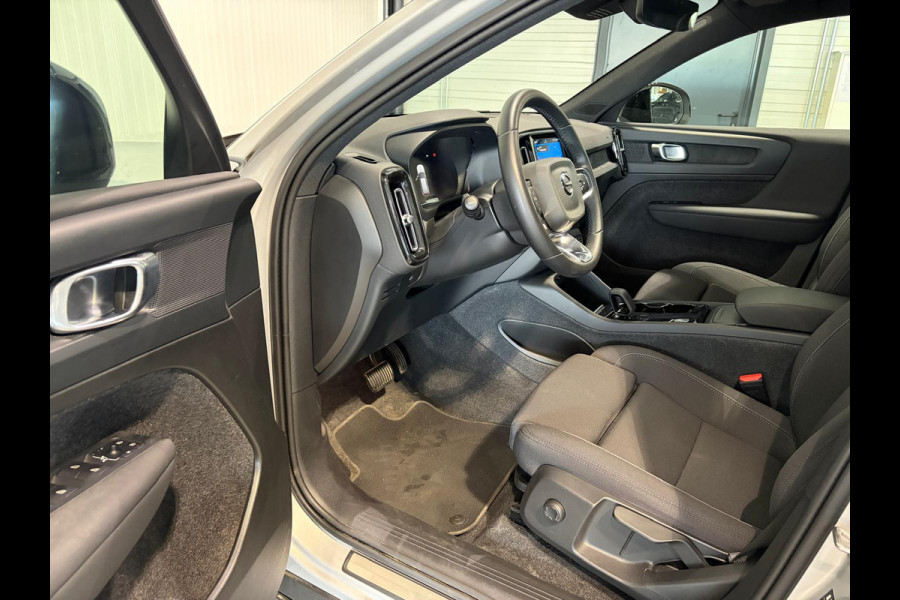 Volvo XC40 Recharge Extened Range 82 kWh Parkeercamera Google 252pk