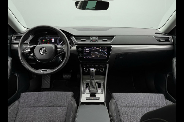 Škoda Superb Combi iV 218PK DSG HYBRID BUSINESS CAMERA/NAVI/VIRTUAL/STUURVERW.