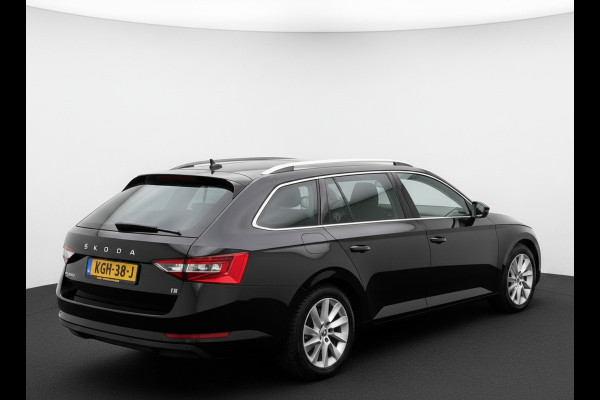 Škoda Superb Combi iV 218PK DSG HYBRID BUSINESS CAMERA/NAVI/VIRTUAL/STUURVERW.