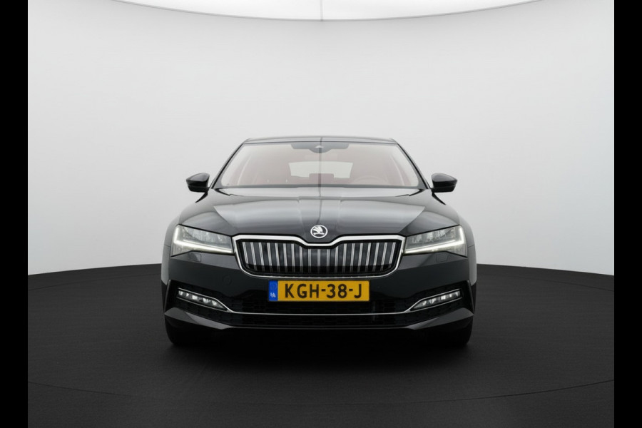 Škoda Superb Combi iV 218PK DSG HYBRID BUSINESS CAMERA/NAVI/VIRTUAL/STUURVERW.