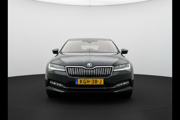 Škoda Superb Combi iV 218PK DSG HYBRID BUSINESS CAMERA/NAVI/VIRTUAL/STUURVERW.