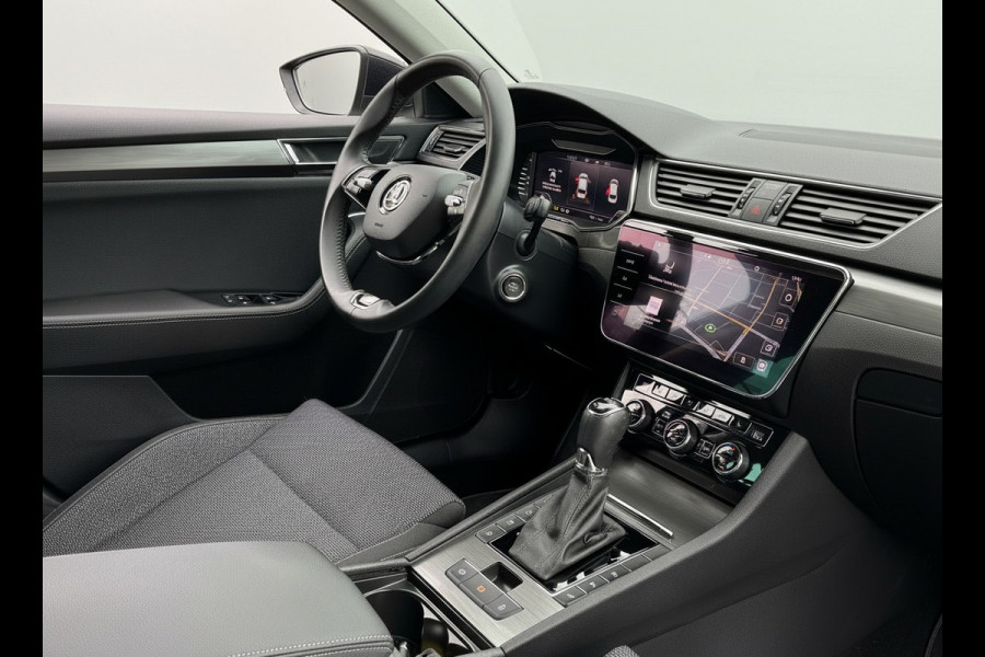 Škoda Superb Combi iV 218PK DSG HYBRID BUSINESS CAMERA/NAVI/VIRTUAL/STUURVERW.