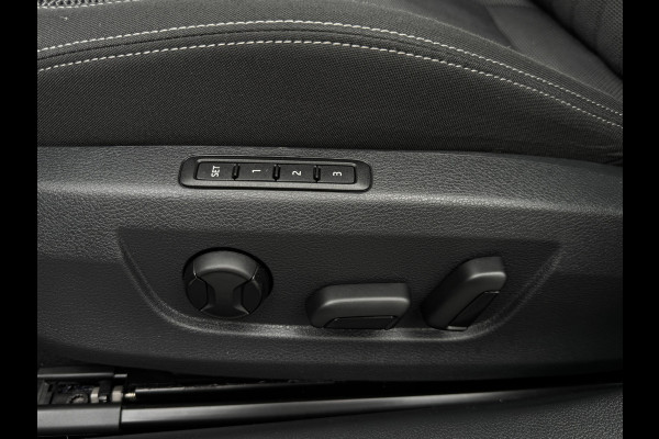 Škoda Superb Combi iV 218PK DSG HYBRID BUSINESS CAMERA/NAVI/VIRTUAL/STUURVERW.