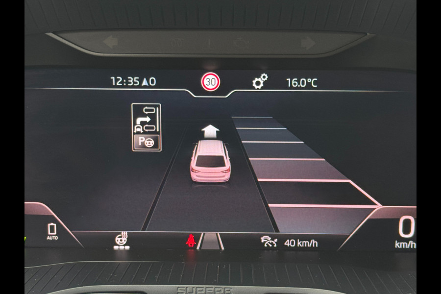 Škoda Superb Combi iV 218PK DSG HYBRID BUSINESS CAMERA/NAVI/VIRTUAL/STUURVERW.