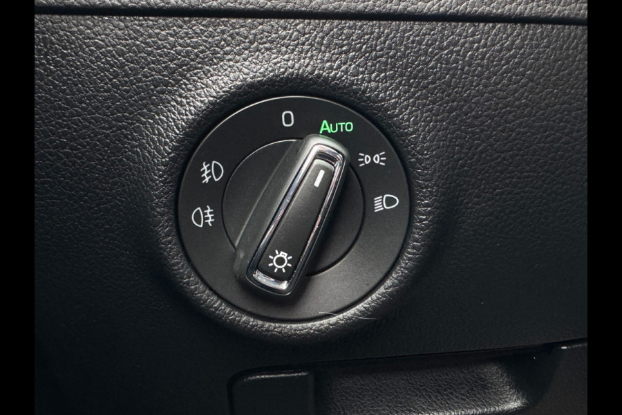 Škoda Superb Combi iV 218PK DSG HYBRID BUSINESS CAMERA/NAVI/VIRTUAL/STUURVERW.