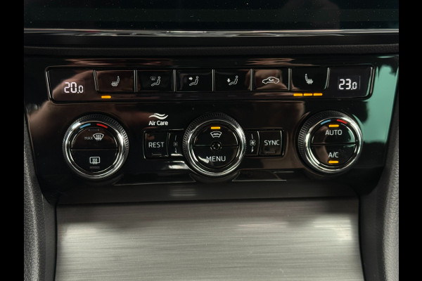 Škoda Superb Combi iV 218PK DSG HYBRID BUSINESS CAMERA/NAVI/VIRTUAL/STUURVERW.