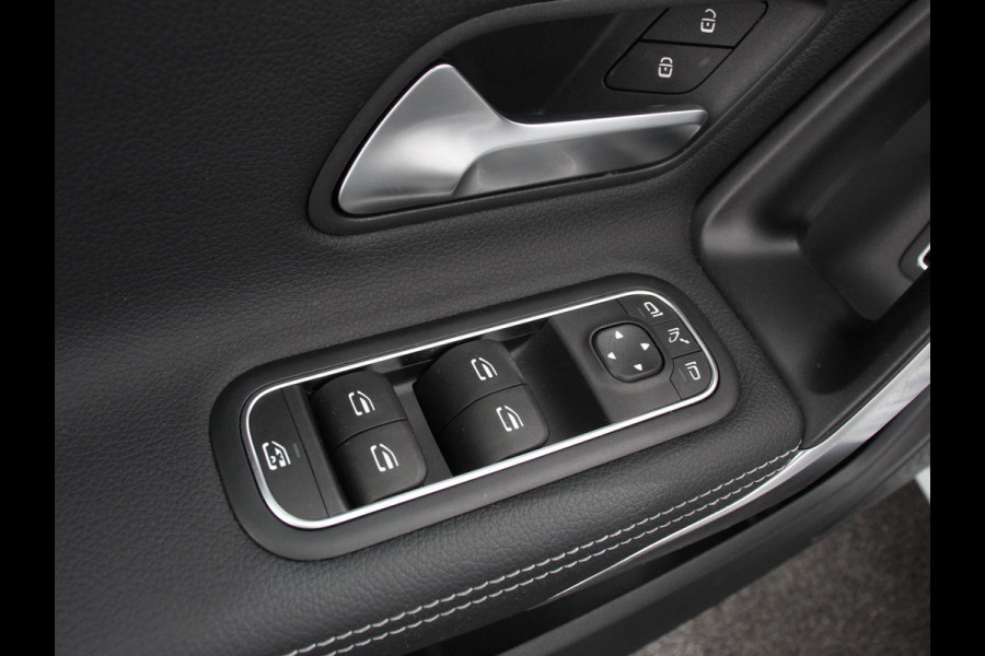 Mercedes-Benz CLA-Klasse Shooting Brake 200 Progressive Premium Climate control Parkeersensoren Achteruitrij camera verwarmde voorstoelen Navigatie Cruise control Lane assist LED