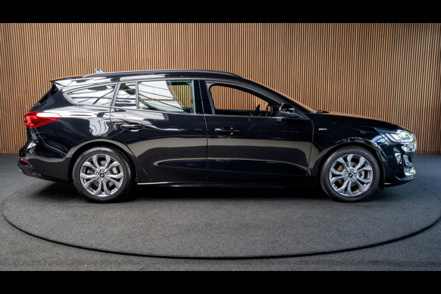 Ford FOCUS Wagon 1.0 EcoB. Hybrid ST Line Navi Camera Climate PDC LED Zwarte hemelbekleding LM velgen