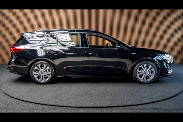 Ford FOCUS Wagon 1.0 EcoB. Hybrid ST Line Navi Camera Climate PDC LED Zwarte hemelbekleding LM velgen