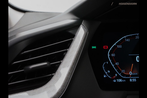 BMW 1-serie 118i Business Edition Plus Sport (DIGITAAL COCKPIT,KEYLESS,SPORTSTOELEN,LED,CLIMATE,APPLE CARPLAY,PARKEERSENSOR)