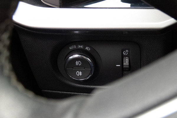 Opel Mokka Electric Ultimate 50-kWh | ACC | LEDEREN BEKLEDING | STOELVERWARMING | APPLE CARPLAY / ANDROID AUTO