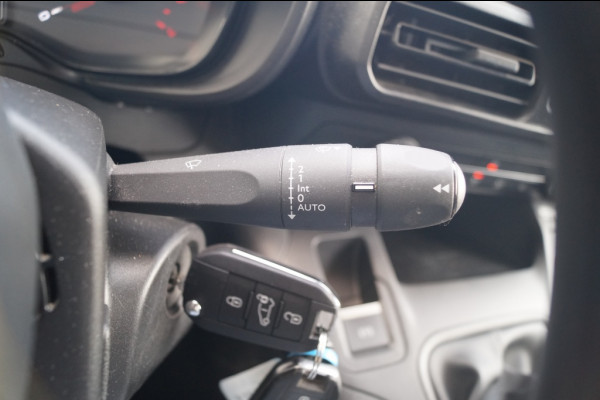Toyota PROACE CITY 1.5 D-4D Professional -NAVI-3persoons-TREKHAAK-PDC-