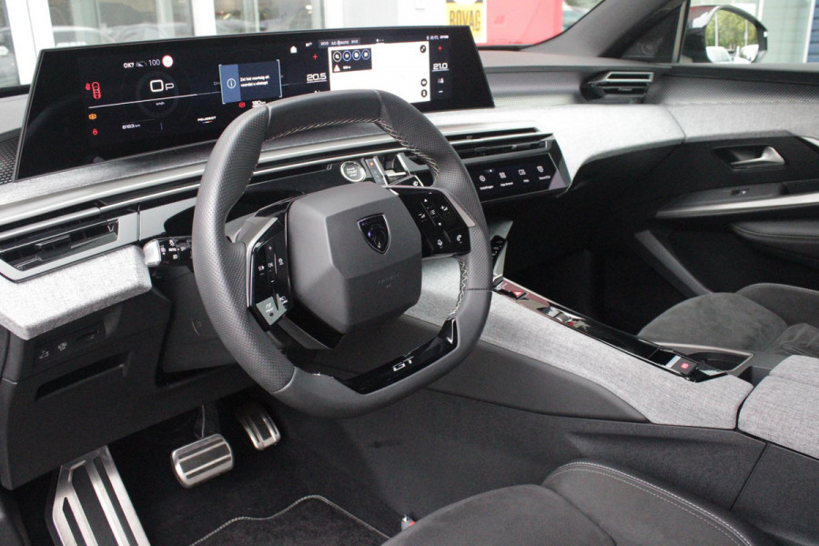 Peugeot 3008 1.2 Hybrid 145PK AUTOMAAT GT | PANORAMA SCHUIF/KANTEL DAK MET CLEAN CABIN | 360° VISION & DRIVE ASSIST PLUS PACK: ANTI DIEFSTAL ALARM MET SUPERVERGRENDELING/VISEOPARK 360° HD CAMERA'S/BUITENSPIEGELS MET KANTELFUNCTIE/DRIVE ASSIST 2.0 (SEMI AUTONOOM RIJDEN)/LANE POSITIONING ASSIST/SEMI AUTOMATED LANE CHANGE ASSIST/REAR CROSS TRAFFIC ALERT/DODEHOEK DETECTIE | ALCANTARA EXECUTIVE INTERIOR: BEKLEDING ALCANTARA/KUNSTLEDER AFGEWERKT MET STIKSELS/AGR BESTUUDERSSTOEL EN PASSAGIERSSTOEL ELEKTRISCH VERSTELBAAR MET GEHEUGENFUNCTIE OP DE BESTUUDERSSTOEL/VERWARMBARE VOORSTOELEN MET