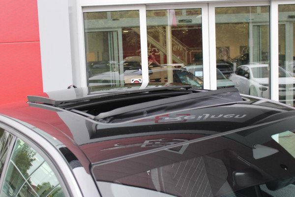 Peugeot 3008 1.2 Hybrid 145PK AUTOMAAT GT | PANORAMA SCHUIF/KANTEL DAK MET CLEAN CABIN | 360° VISION & DRIVE ASSIST PLUS PACK: ANTI DIEFSTAL ALARM MET SUPERVERGRENDELING/VISEOPARK 360° HD CAMERA'S/BUITENSPIEGELS MET KANTELFUNCTIE/DRIVE ASSIST 2.0 (SEMI AUTONOOM RIJDEN)/LANE POSITIONING ASSIST/SEMI AUTOMATED LANE CHANGE ASSIST/REAR CROSS TRAFFIC ALERT/DODEHOEK DETECTIE | ALCANTARA EXECUTIVE INTERIOR: BEKLEDING ALCANTARA/KUNSTLEDER AFGEWERKT MET STIKSELS/AGR BESTUUDERSSTOEL EN PASSAGIERSSTOEL ELEKTRISCH VERSTELBAAR MET GEHEUGENFUNCTIE OP DE BESTUUDERSSTOEL/VERWARMBARE VOORSTOELEN MET