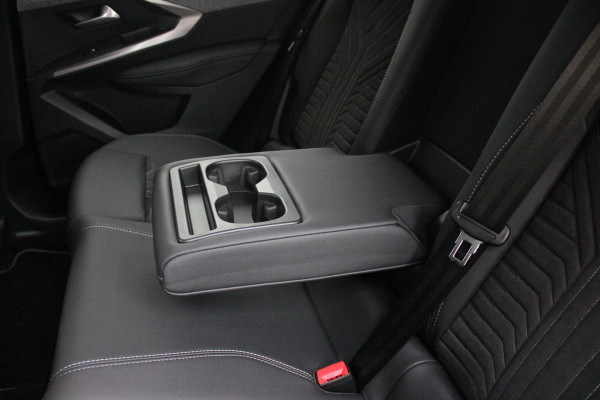 Peugeot 3008 1.2 Hybrid 145PK AUTOMAAT GT | PANORAMA SCHUIF/KANTEL DAK MET CLEAN CABIN | 360° VISION & DRIVE ASSIST PLUS PACK: ANTI DIEFSTAL ALARM MET SUPERVERGRENDELING/VISEOPARK 360° HD CAMERA'S/BUITENSPIEGELS MET KANTELFUNCTIE/DRIVE ASSIST 2.0 (SEMI AUTONOOM RIJDEN)/LANE POSITIONING ASSIST/SEMI AUTOMATED LANE CHANGE ASSIST/REAR CROSS TRAFFIC ALERT/DODEHOEK DETECTIE | ALCANTARA EXECUTIVE INTERIOR: BEKLEDING ALCANTARA/KUNSTLEDER AFGEWERKT MET STIKSELS/AGR BESTUUDERSSTOEL EN PASSAGIERSSTOEL ELEKTRISCH VERSTELBAAR MET GEHEUGENFUNCTIE OP DE BESTUUDERSSTOEL/VERWARMBARE VOORSTOELEN MET
