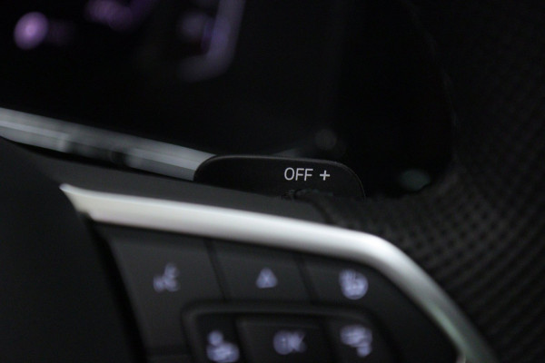 Volkswagen T-Roc 1.5 TSI R-Line 3X R-LINE/PANO/IQ/CARPLAY/CAM/KEYLES/VOL