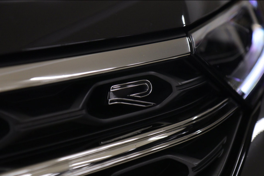 Volkswagen T-Roc 1.5 TSI R-Line 3X R-LINE/PANO/IQ/CARPLAY/CAM/KEYLES/VOL