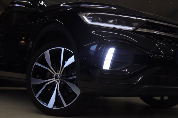 Volkswagen T-Roc 1.5 TSI R-Line 3X R-LINE/PANO/IQ/CARPLAY/CAM/KEYLES/VOL