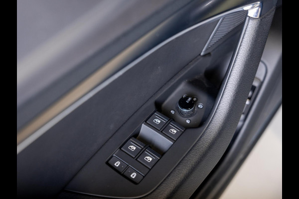 Audi A6 Avant 55 TFSI e quattro 3x S-Line Competition / 367pk / Trekhaak / B&O / Dodehoek herkenning / Adaptieve cruise control /