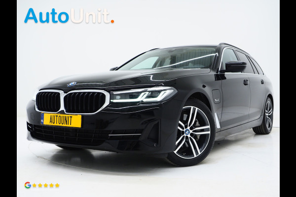 BMW 5 Serie Touring 530e | Leder | Trekhaak | Keyless | Camera | Sfeerlicht | Dodehoek | Cruise | Carplay