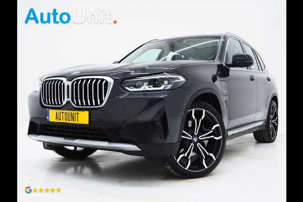 BMW X3 xDrive30e Facelift | Panoramadak | M Stuur | Leder | Trekhaak | Camera | Dodehoek | Carplay