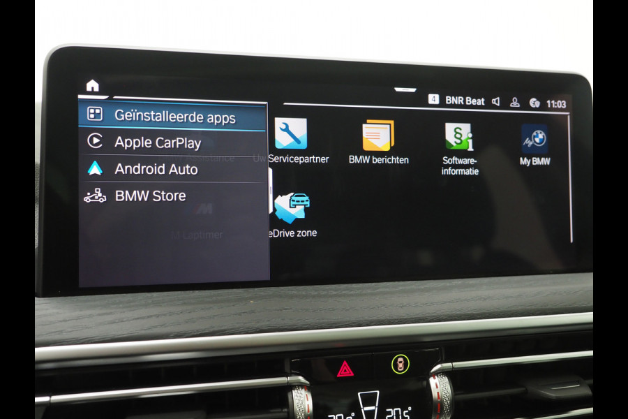 BMW X3 xDrive30e Facelift | Panoramadak | M Stuur | Leder | Trekhaak | Camera | Dodehoek | Carplay