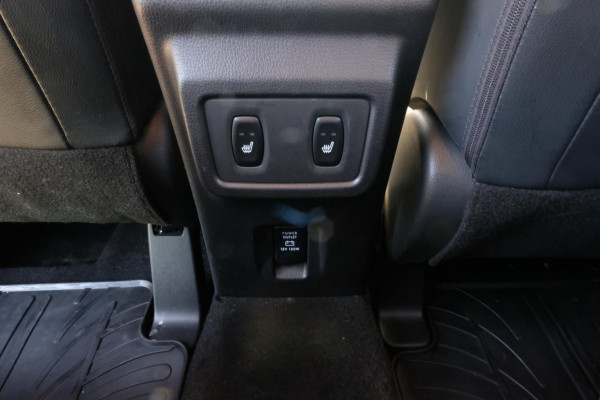 Mitsubishi Eclipse Cross 1.5 DI-T 4WD First Edition 163 PK | Adaptieve Cruise | Head Up Display | Full Leder | | Panorama dak | Stoelverwarming | 1.600kg Trekgewicht!