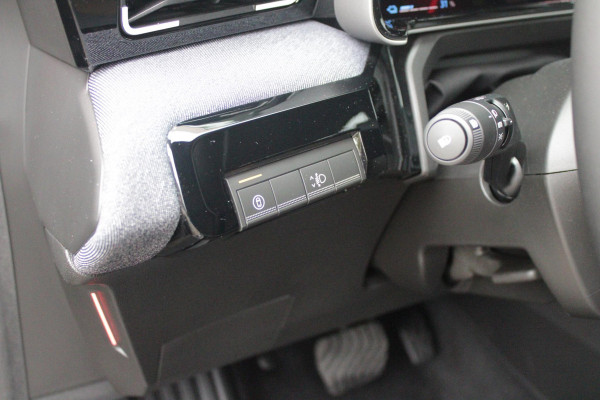 Renault 5 COMFORT RANGE TECHNO 150PK 52 kWh | PACK WINTER TECHNO: ELEKTRISCH VERWARMBARE VOORSTOELEN/ELEKTRISCH VERWARMBAAR STUURWIEL/BESTUUDERSSTOEL MET ELEKTRSCH VERSTELBARE LENDESTEUN/IN HOOGTE VERSTELBARE PASSAGIERSSTOEL | LICHTMETALEN VELGEN 18" | ADAPTIVE CRUISE CONTROL | FULL LED KOPLAMPEN MET FRANSE VLAG | ELEKTRTISCH INKLABARE EN VERWARMBARE BUITENSPIEGELS | ACHTERUITRIJ CAMERA | SFEER VERLICHTING | GOOGLE MAPS NAVIGATIE | DRAADLOZE TELEFOONLADER | PRIVACY GLASS | 100KW SNELLAAD FUNCTIE | DRAADLOZE APPLE CARPLAY/ANDROID AUTO | DAB+ RADIO |
