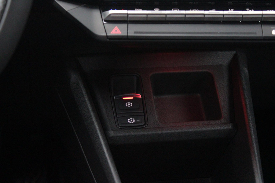 Renault 5 COMFORT RANGE TECHNO 150PK 52 kWh | PACK WINTER TECHNO: ELEKTRISCH VERWARMBARE VOORSTOELEN/ELEKTRISCH VERWARMBAAR STUURWIEL/BESTUUDERSSTOEL MET ELEKTRSCH VERSTELBARE LENDESTEUN/IN HOOGTE VERSTELBARE PASSAGIERSSTOEL | LICHTMETALEN VELGEN 18" | ADAPTIVE CRUISE CONTROL | FULL LED KOPLAMPEN MET FRANSE VLAG | ELEKTRTISCH INKLABARE EN VERWARMBARE BUITENSPIEGELS | ACHTERUITRIJ CAMERA | SFEER VERLICHTING | GOOGLE MAPS NAVIGATIE | DRAADLOZE TELEFOONLADER | PRIVACY GLASS | 100KW SNELLAAD FUNCTIE | DRAADLOZE APPLE CARPLAY/ANDROID AUTO | DAB+ RADIO |