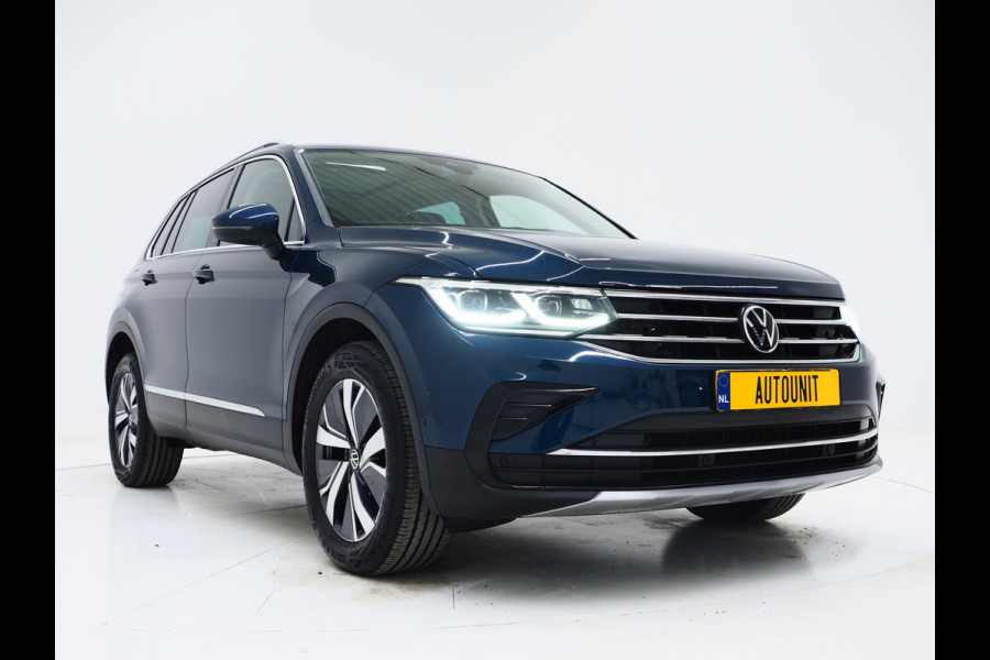 Volkswagen Tiguan 1.4 TSI eHybrid Elegance | Panoramadak | Trekhaak | Dodehoek | Adaptive Cruise | Virtual | Matrix | Carplay