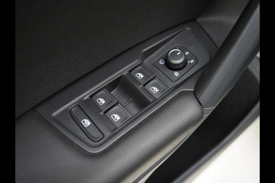 Volkswagen Tiguan 1.4 TSI eHybrid Elegance | Panoramadak | Trekhaak | Dodehoek | Adaptive Cruise | Virtual | Matrix | Carplay
