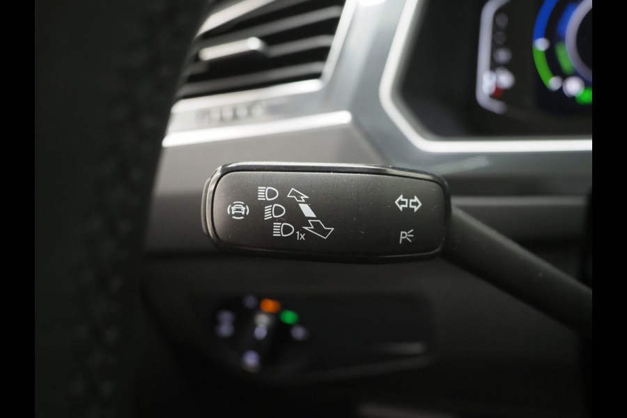 Volkswagen Tiguan 1.4 TSI eHybrid Elegance | Panoramadak | Trekhaak | Dodehoek | Adaptive Cruise | Virtual | Matrix | Carplay