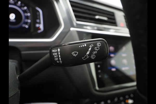 Volkswagen Tiguan 1.4 TSI eHybrid Elegance | Panoramadak | Trekhaak | Dodehoek | Adaptive Cruise | Virtual | Matrix | Carplay