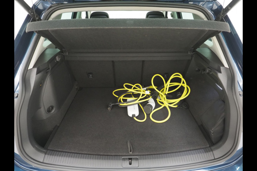 Volkswagen Tiguan 1.4 TSI eHybrid Elegance | Panoramadak | Trekhaak | Dodehoek | Adaptive Cruise | Virtual | Matrix | Carplay