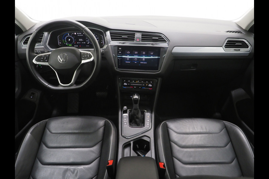 Volkswagen Tiguan 1.4 TSI eHybrid Elegance Exclusive | Panoramadak | Leder | Trekhaak | 360 | Memory | Virtual | Keyless | Adaptive Cruise