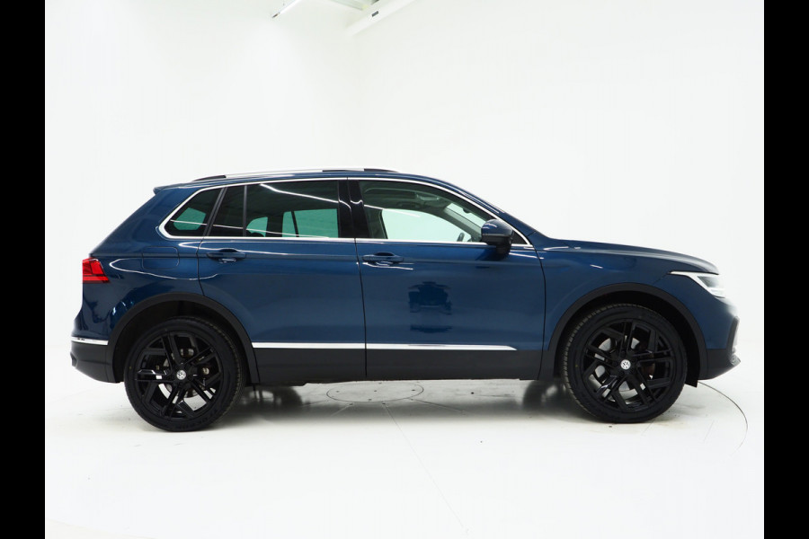 Volkswagen Tiguan 1.4 TSI eHybrid Elegance Exclusive | Panoramadak | Leder | Trekhaak | 360 | Memory | Virtual | Keyless | Adaptive Cruise