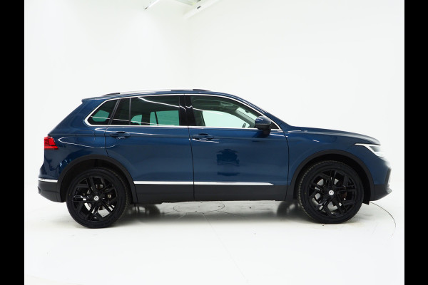 Volkswagen Tiguan 1.4 TSI eHybrid Elegance Exclusive | Panoramadak | Leder | Trekhaak | 360 | Memory | Virtual | Keyless | Adaptive Cruise