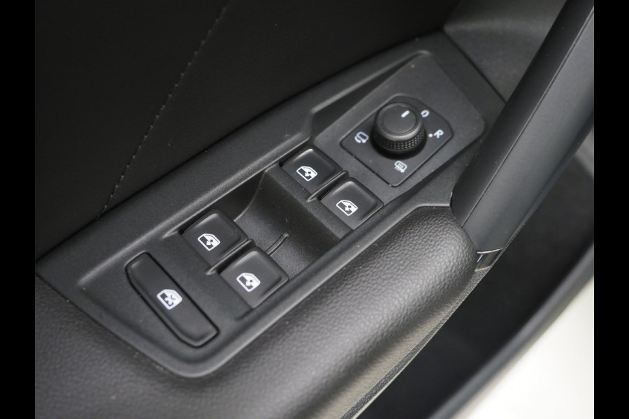 Volkswagen Tiguan 1.4 TSI eHybrid Elegance Exclusive | Panoramadak | Leder | Trekhaak | 360 | Memory | Virtual | Keyless | Adaptive Cruise
