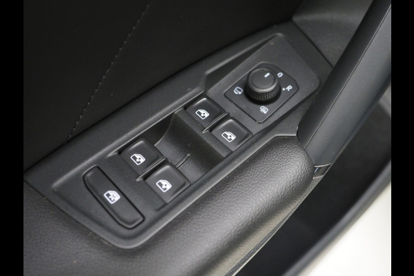 Volkswagen Tiguan 1.4 TSI eHybrid Elegance Exclusive | Panoramadak | Leder | Trekhaak | 360 | Memory | Virtual | Keyless | Adaptive Cruise