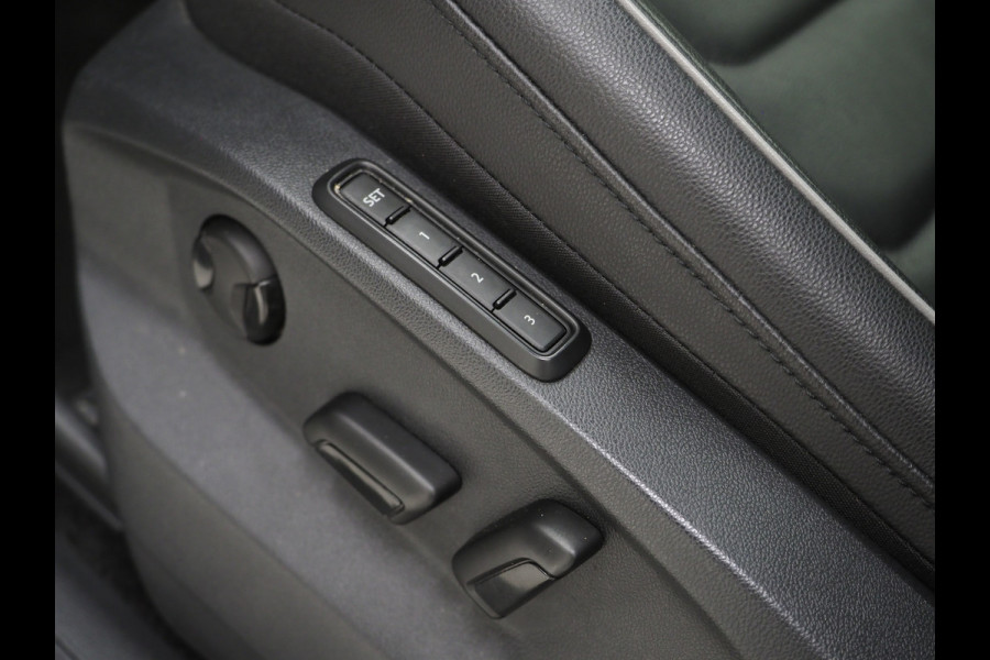 Volkswagen Tiguan 1.4 TSI eHybrid Elegance Exclusive | Panoramadak | Leder | Trekhaak | 360 | Memory | Virtual | Keyless | Adaptive Cruise