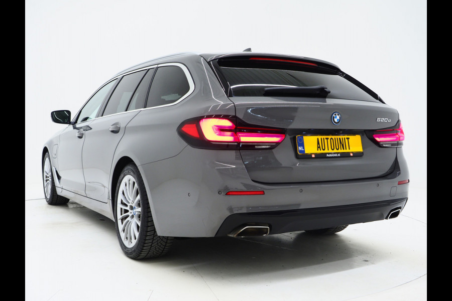 BMW 5 Serie Touring 520e | Leder | HUD | Adaptive Cruise | 360 | Dodehoek | Sfeerlicht | Stoelverwarming