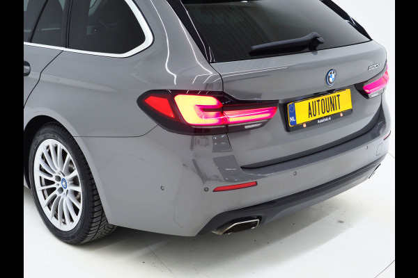 BMW 5 Serie Touring 520e | Leder | HUD | Adaptive Cruise | 360 | Dodehoek | Sfeerlicht | Stoelverwarming