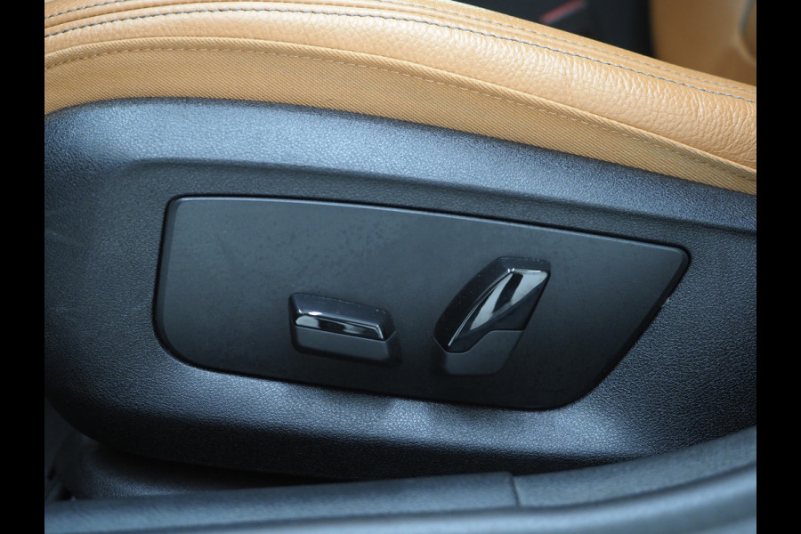 BMW 5 Serie Touring 520e | Leder | HUD | Adaptive Cruise | 360 | Dodehoek | Sfeerlicht | Stoelverwarming