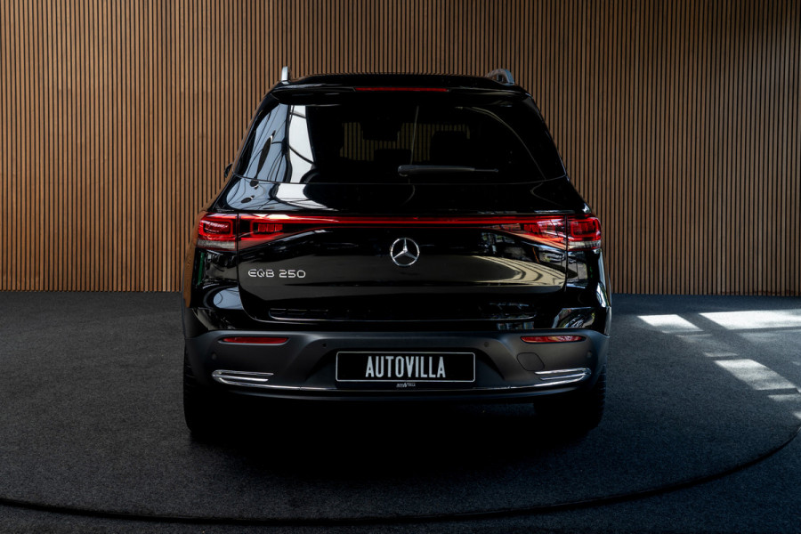 Mercedes-Benz EQB 250 Navi Leer 360° Camera Stoelverwarming PTS LM velgen Zwarte binnenhemel Elektr. bedienbare achterklep BTW auto!  SOH: 96,4%