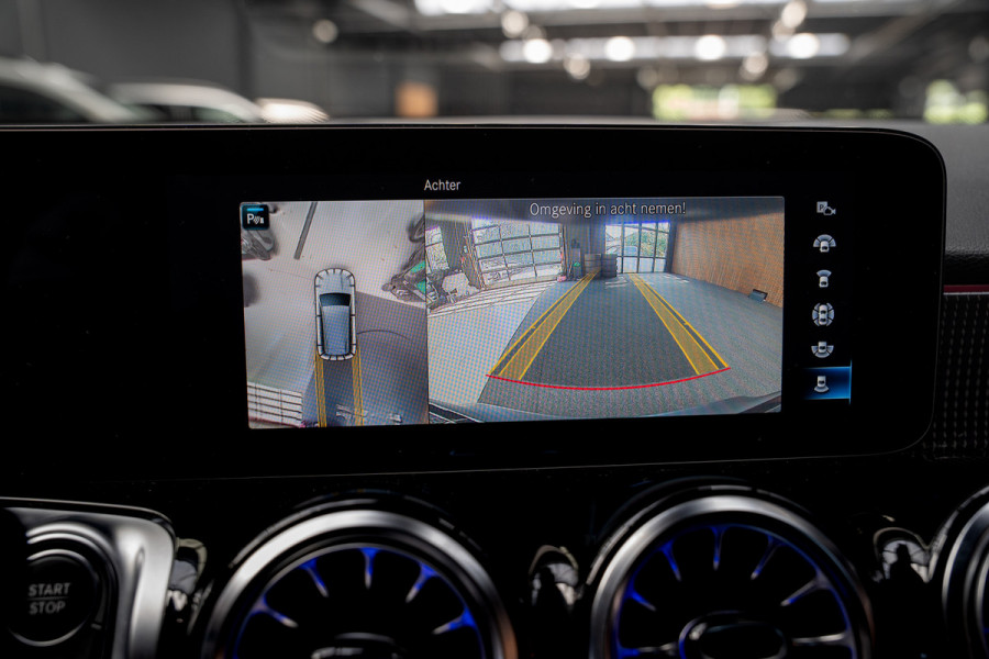 Mercedes-Benz EQB 250 Navi Leer 360° Camera Stoelverwarming PTS LM velgen Zwarte binnenhemel Elektr. bedienbare achterklep BTW auto!  SOH: 96,4%